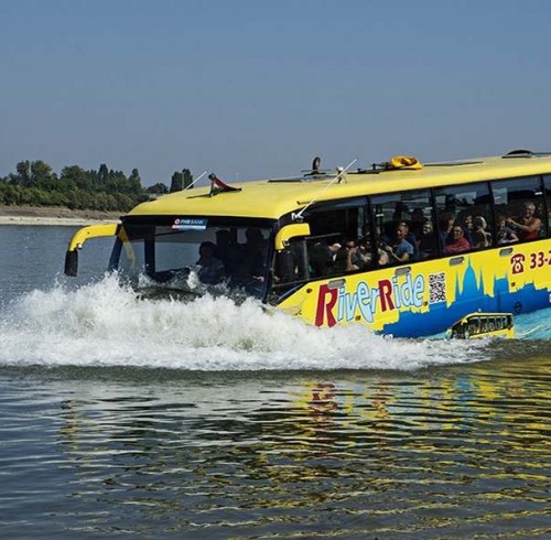 river_bus_02