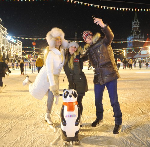 îñêâà.  à îòêðûòèè -àòêà íà ðàñíîé ïëîùàäè.